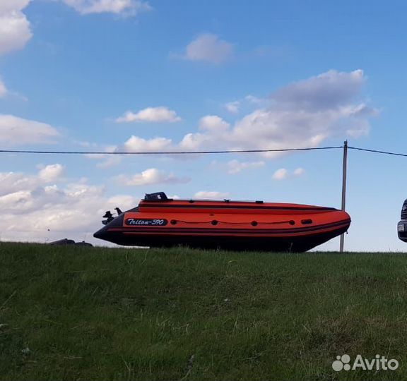 Лодка reef triton 390F нднд