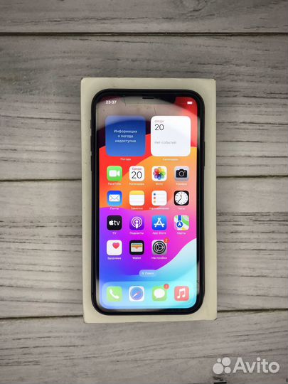 iPhone 11, 64 ГБ