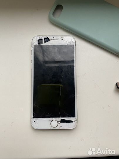 iPhone 8, 64 ГБ