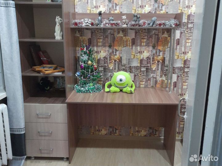 Письменный стол