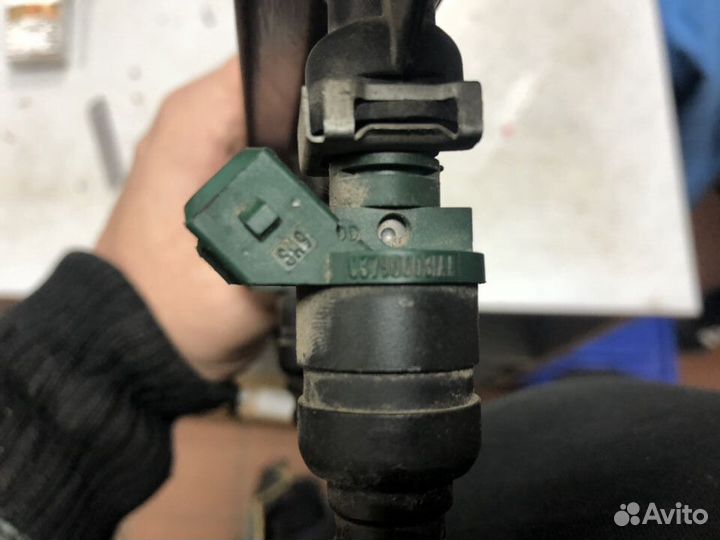 Топливная рампа AKL 1.6 Audi VW Skoda