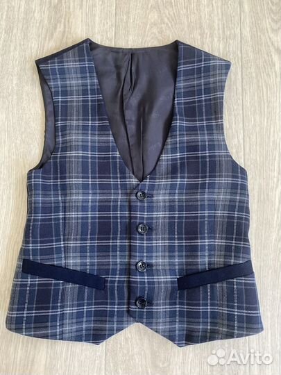 Жилетка для мальчика школьная 128