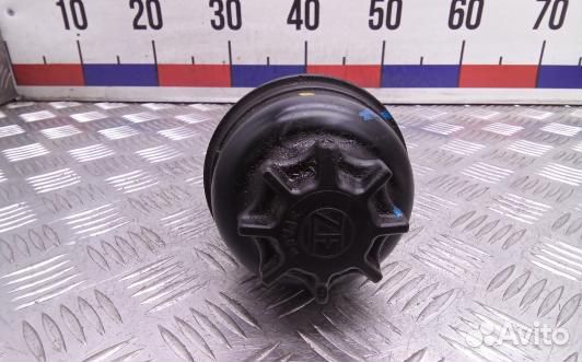 Бачок гу mercedes benz vito W638 (2RT08NO01)