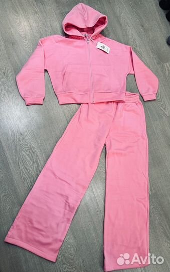 Костюм спортивный