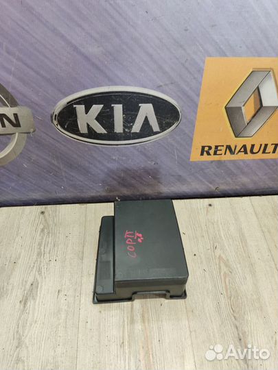 Ящик передней консоли Kia sorento XM