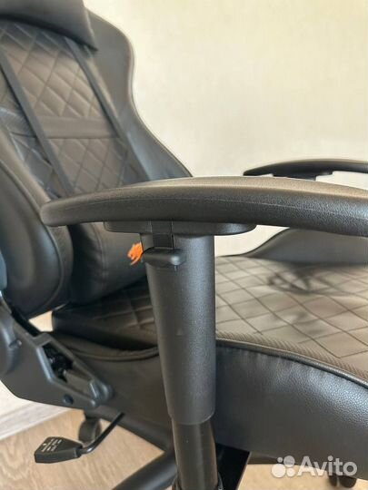 Игровое кресло cougar