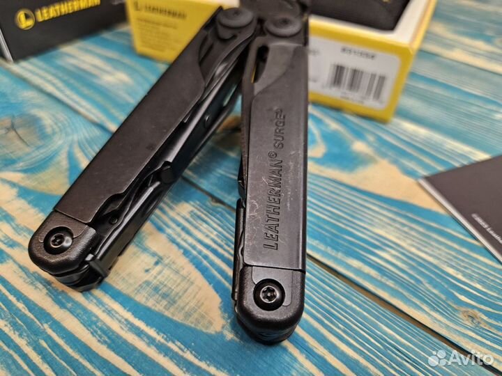 Мультитул Leatherman Surge Black