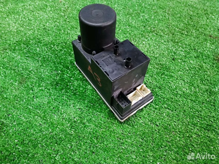 Компрессор центрального замка Ауди А4 Б5