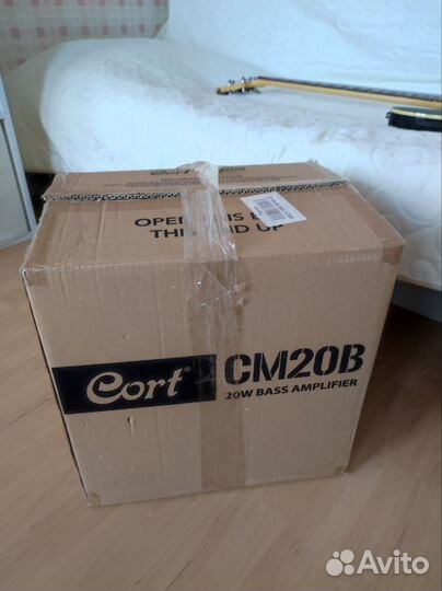 Басовый комбик Cort 20W