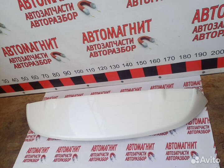 Спойлер крышки багажника Инфинити QX80 Z62