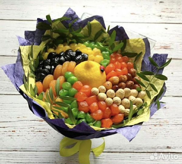 Съедобный букет из сухофруктов на 8 марта