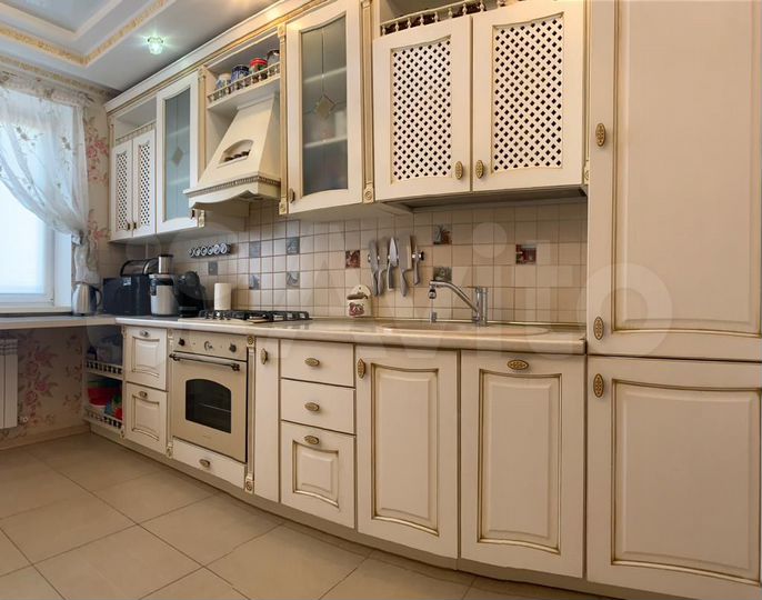 3-к. квартира, 96 м², 4/4 эт.