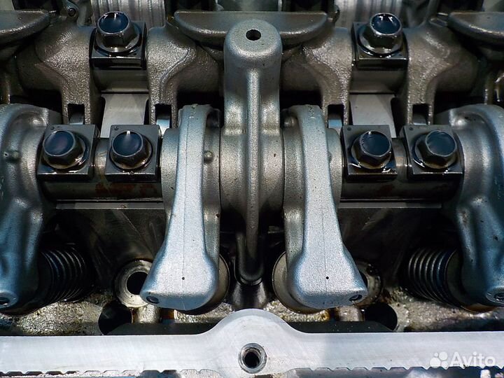 Головка блока цилиндров (гбц) правая mitsubishi Ou