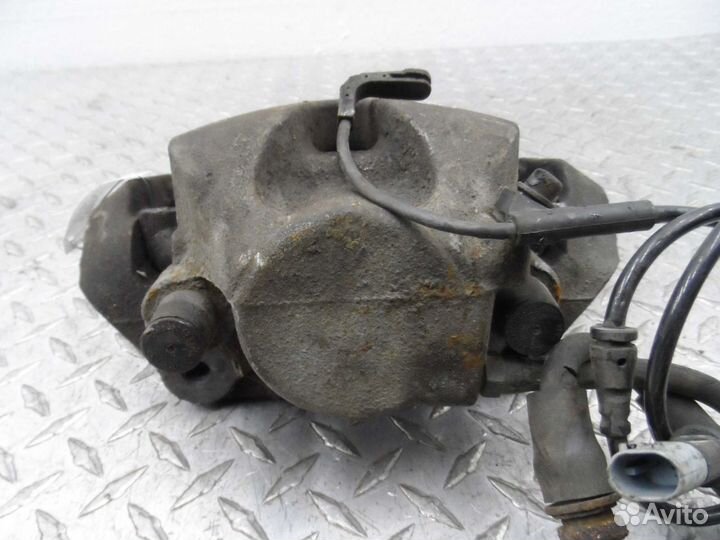 Суппорт передний левый BMW X5 E70