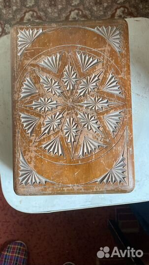 Шкатулка старинная, деревянная, резная