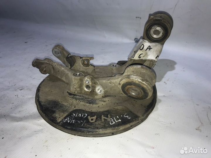 Поворотный кулак задний правый Honda Civic 4D