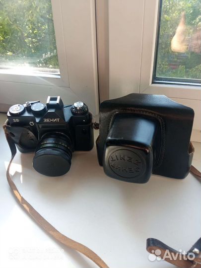 Зеркальный фотоаппарат Зенит 10