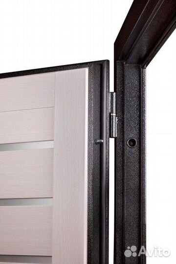 Дверь входная. Техно венге