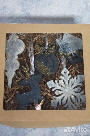 Елочные игрушки