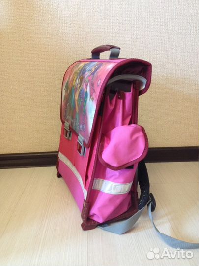 Продаю школьный ранец для девочки