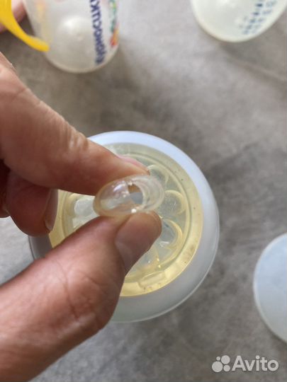 Бутылочки для кормления avent