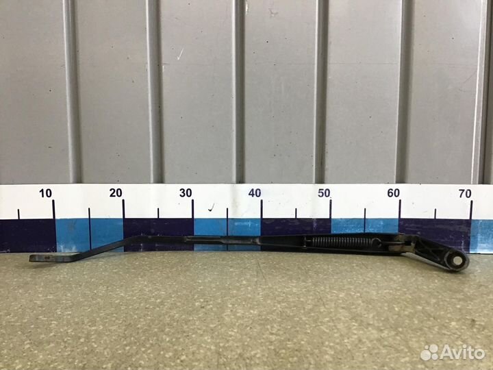 Поводок стеклоочистителя передний левый Lifan Sola