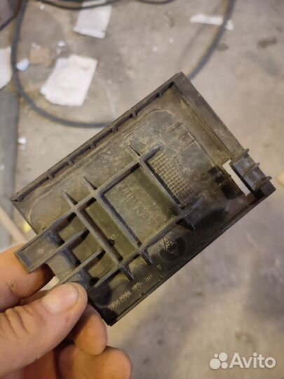 Кронштейн переднего бампера рено сценик 1