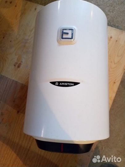 Бойлер водонагреватель 30л ariston