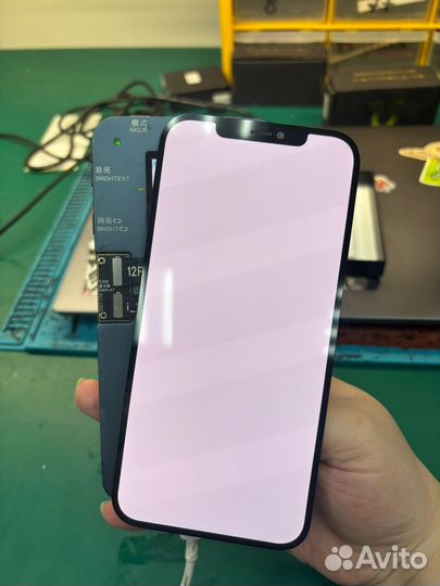 Дисплей на iPhone 12 pro max