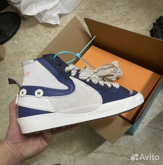 Выкуп и доставка оригианльных кроссовок из Китая