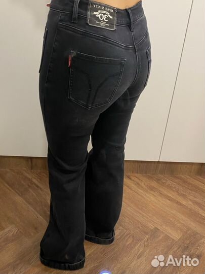 Джинсы широкие