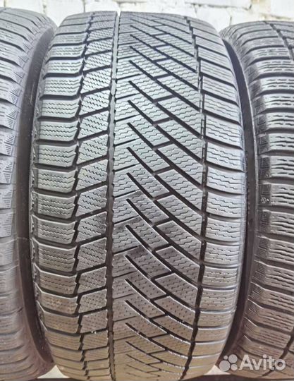 Continental ContiVikingContact 6 245/45 R17 88T