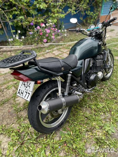 Kawasaki zrx 400-2