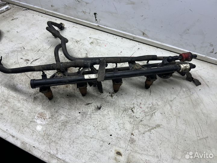 Ford focus 1 топливная рампа в сборе 1.6 duratec