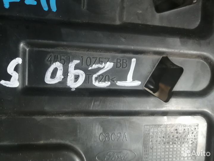 Кронштейн крепления аккумулятора Ford Focus 2