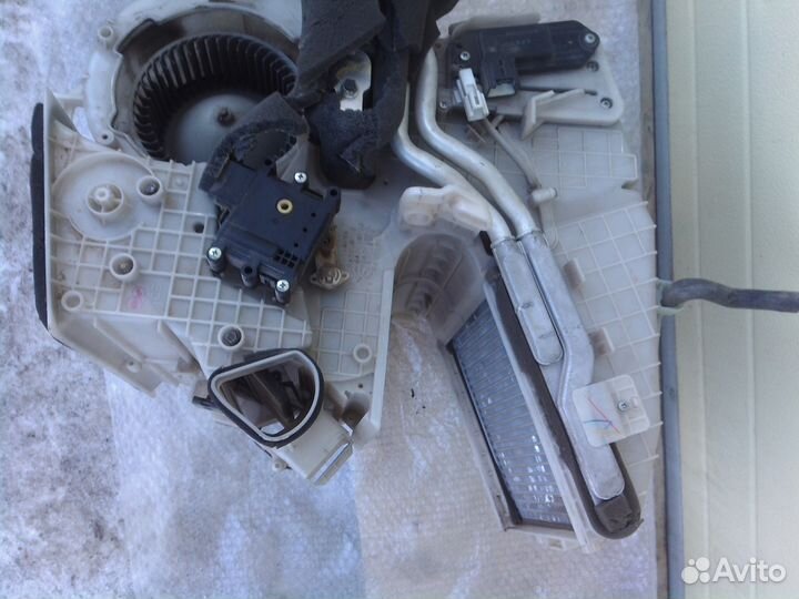 Мазда 3 2006 радиатор печки