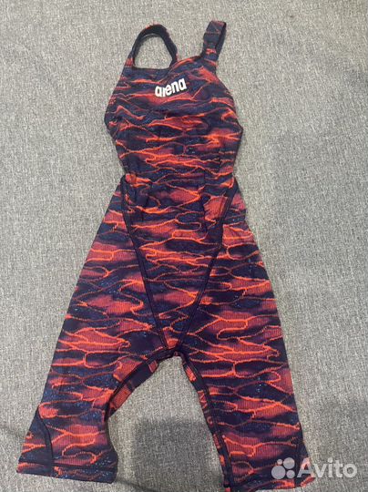 Гидрокостюм для плавания arena