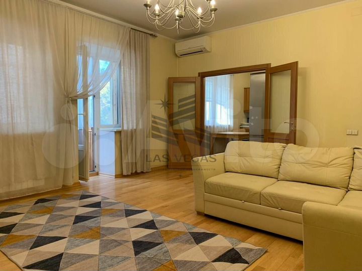 3-к. квартира, 90 м², 3/6 эт.