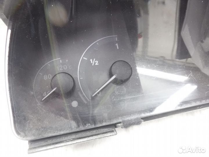 Панель приборов