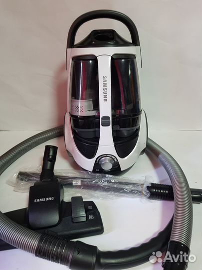 Пылесос Samsung SC8835 белый