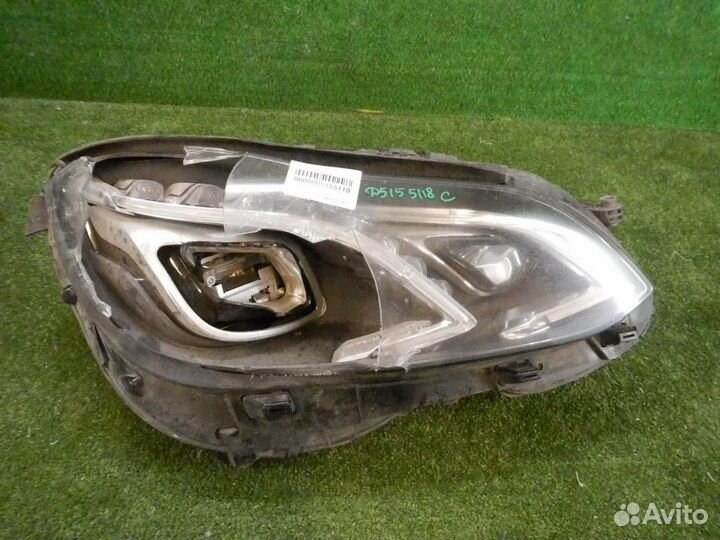 Фара правая Mercedes-Benz E-Class