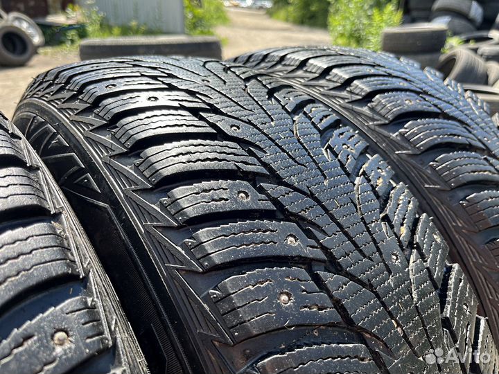 Зима Nexen 215/65 R16 Диски 5x114.3 D66.1 Duster