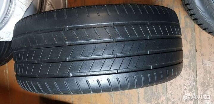 Bridgestone Alenza 001 275/45 R20