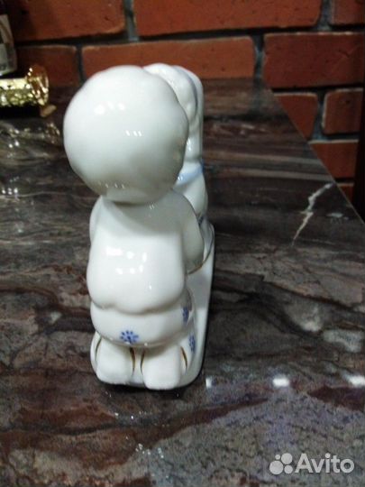 Статуэтка мальчик и девочка