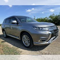 Mitsubishi Outlander 2.4 AT, 2019, 37 000 км, с пробегом, цена 3 350 000 руб.