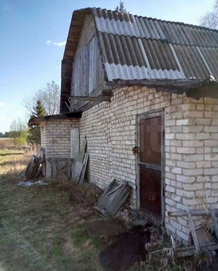 Дом 21,6 м² на участке 16 сот.