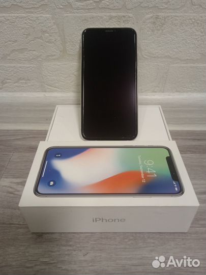 iPhone X, 64 ГБ