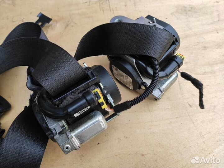 Ремень безопасности передний Опель Astra J