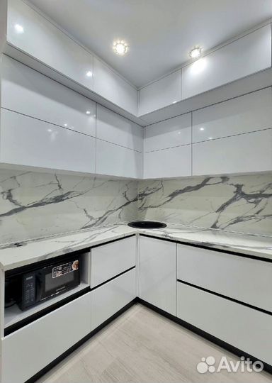 Кухни на заказ с современной фурнитурой