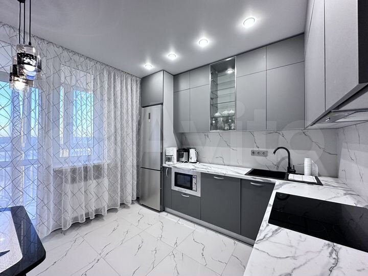 2-к. квартира, 54 м², 9/17 эт.